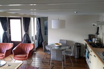 Amsterdam conference rooms Boat Free floating work and meeting-space image 17