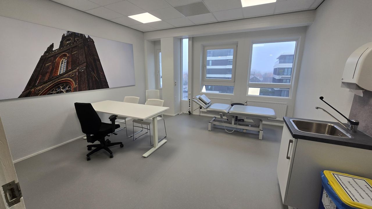 Leeuwarden  Flexibele kantoorruimtes Witte behandelruimte 3 image 0
