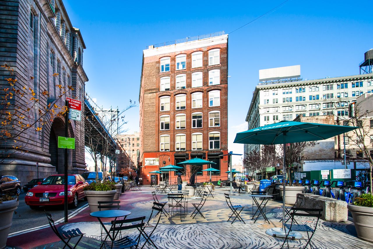NYC seminar rooms Meeting room Green Desk - Meeting room 2 image 6
