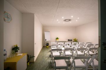 Barcelona training rooms Coworking space HONEYCOMB image 4