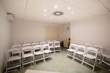 Barcelona training rooms Coworking space HONEYCOMB image 5