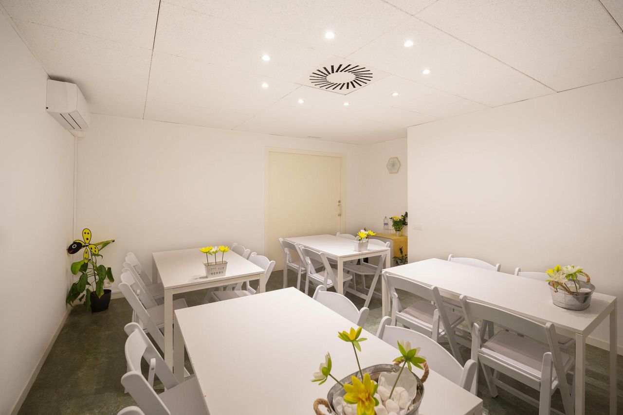 Barcelona training rooms Coworking space HONEYCOMB image 5