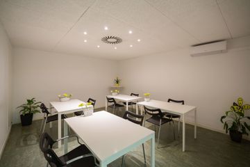 Barcelona training rooms Coworking space HONEYCOMB image 6