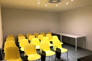 Barcelona training rooms Coworking space HONEYCOMB image 8