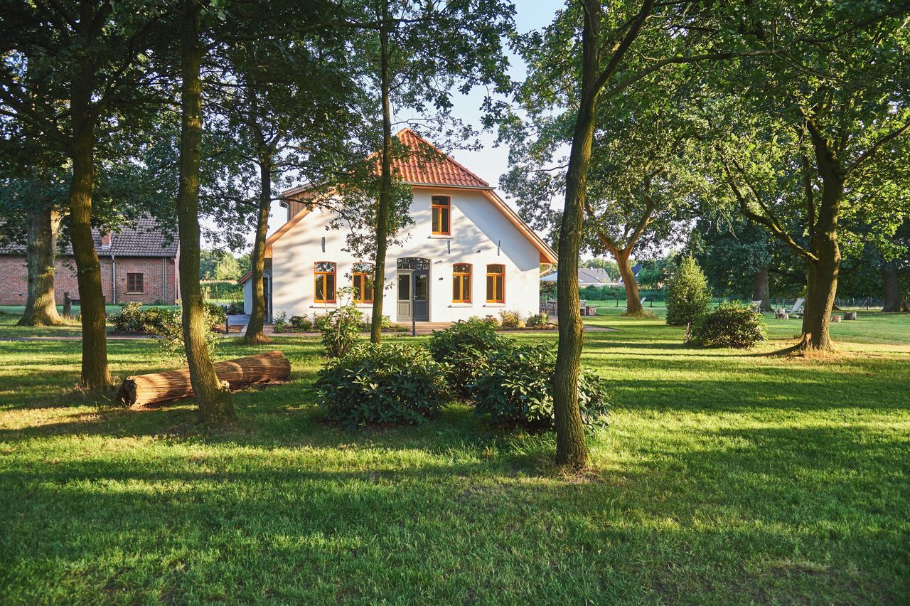 Rest of the World workshop spaces Private residence retreat image 7