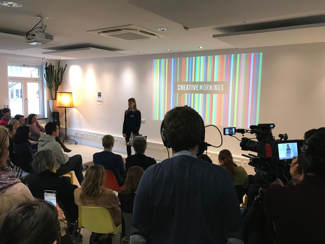 Munich Schulungsräume Meeting room Lofty space 130m² filled with daylight & terrasse - COKREA image 28