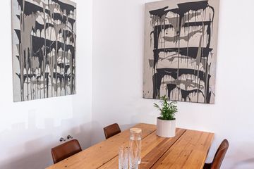 München  Büroräume Cozy Meeting Space image 1