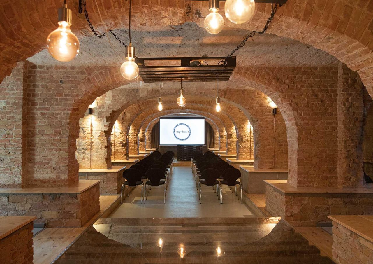 Berlin Team Meeting Unusual venue EINKELLER image 3
