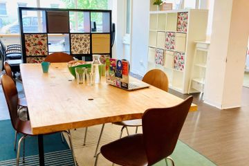 Berlin Kundengespräch Meeting room Meetingraum image 2