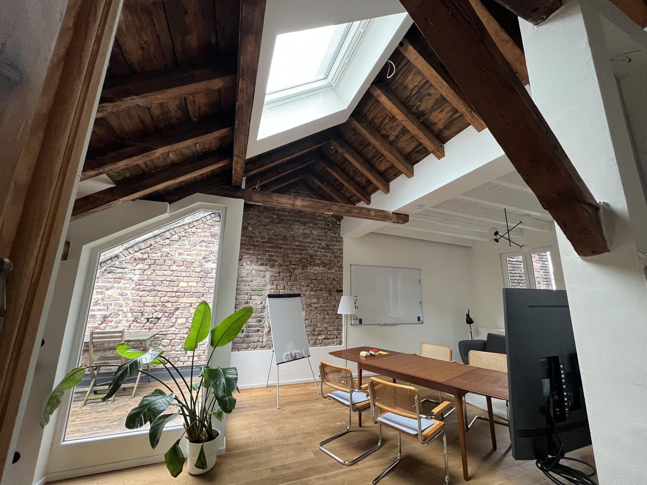 Keulen  Vergaderzalen Dachgeschoss-Apartment image 7