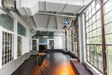 Berlin corporate event spaces Industrial space Glashaus image 0