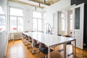 Berlin workshop spaces Meetingraum St. Oberholz Rosenthaler Platz - The Royal Republic Room image 1