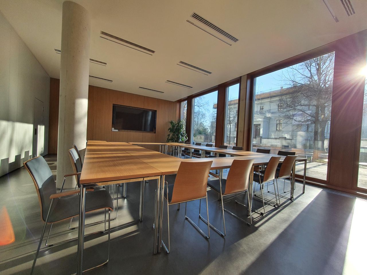 Berlin Mobiles Arbeiten Seminar rooms Konferenzraum 1 image 3