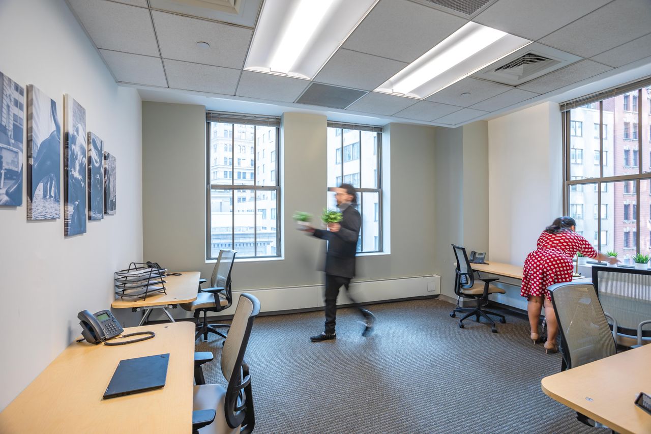 New York  Office spaces Private Office Day Pass - Quest Workspaces 48 Wall St. image 7