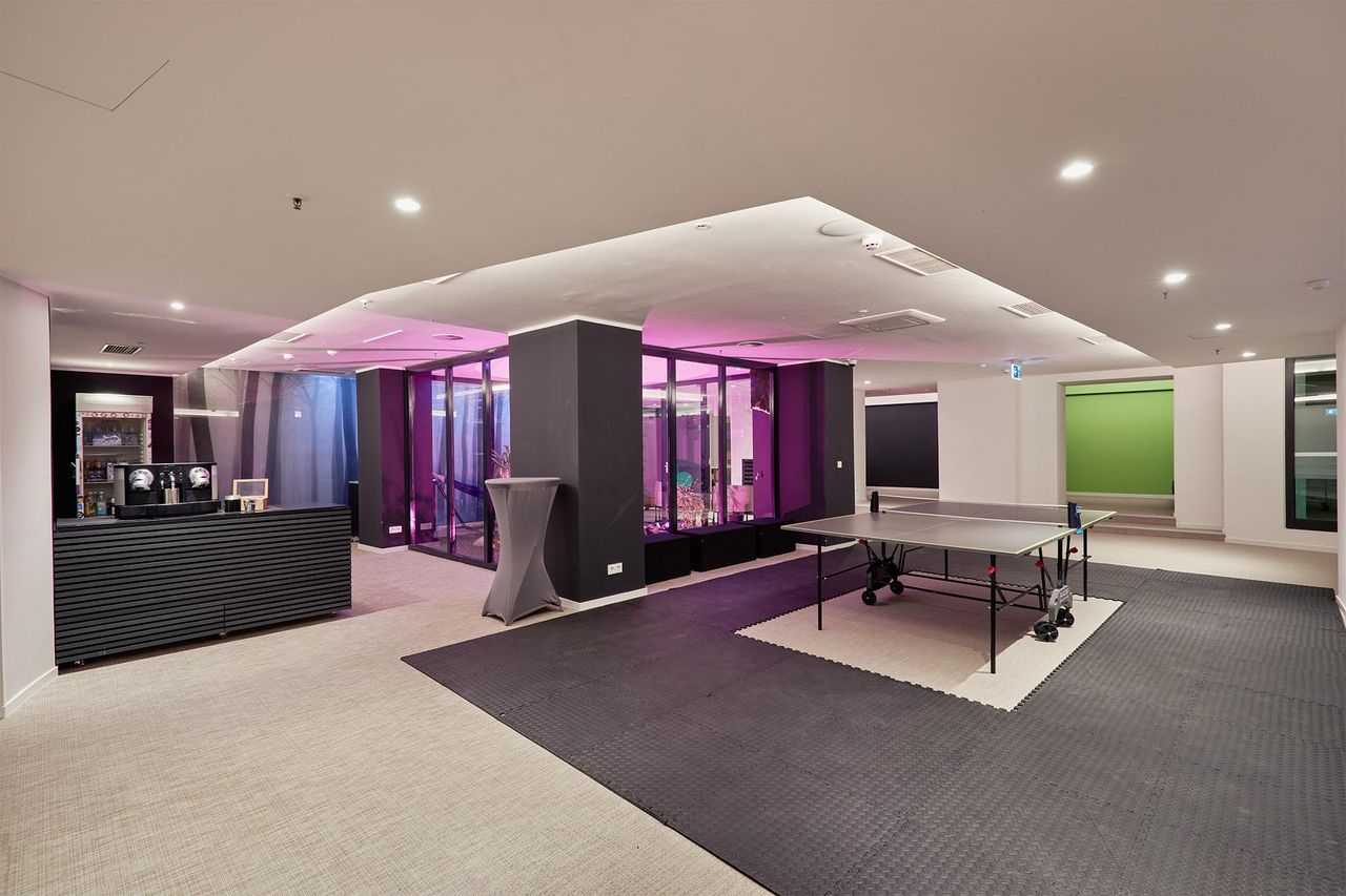 Berlin Coworking Function Room Hangout Hub - Space Shack image 3