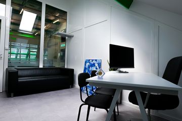 Geneva Coworking space The Workshop Room image 3