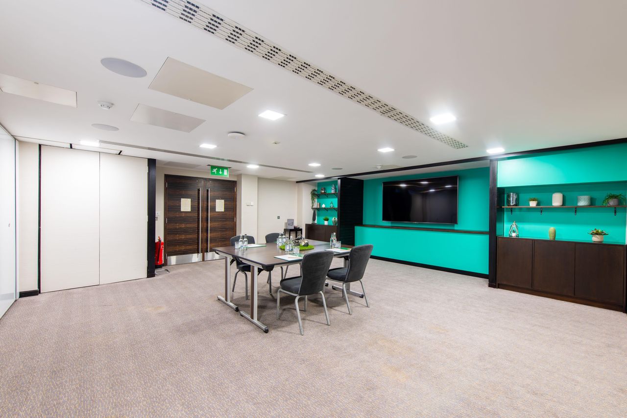 London  Meeting room Cromwell Suite 3 image 3