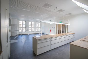 Berlin  Seminar rooms Raum für bis zu 80 Personen + Lounge und Dachterrasse image 2
