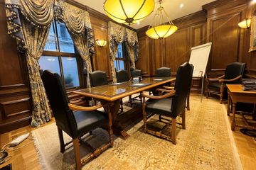 London  Boardroom Westminster Traditional Room image 1