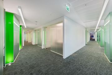 London  Coworking space L5 MR.11 image 2