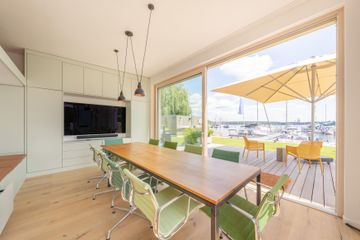 Berlin  Boardrooms WannseeLiebe image 2