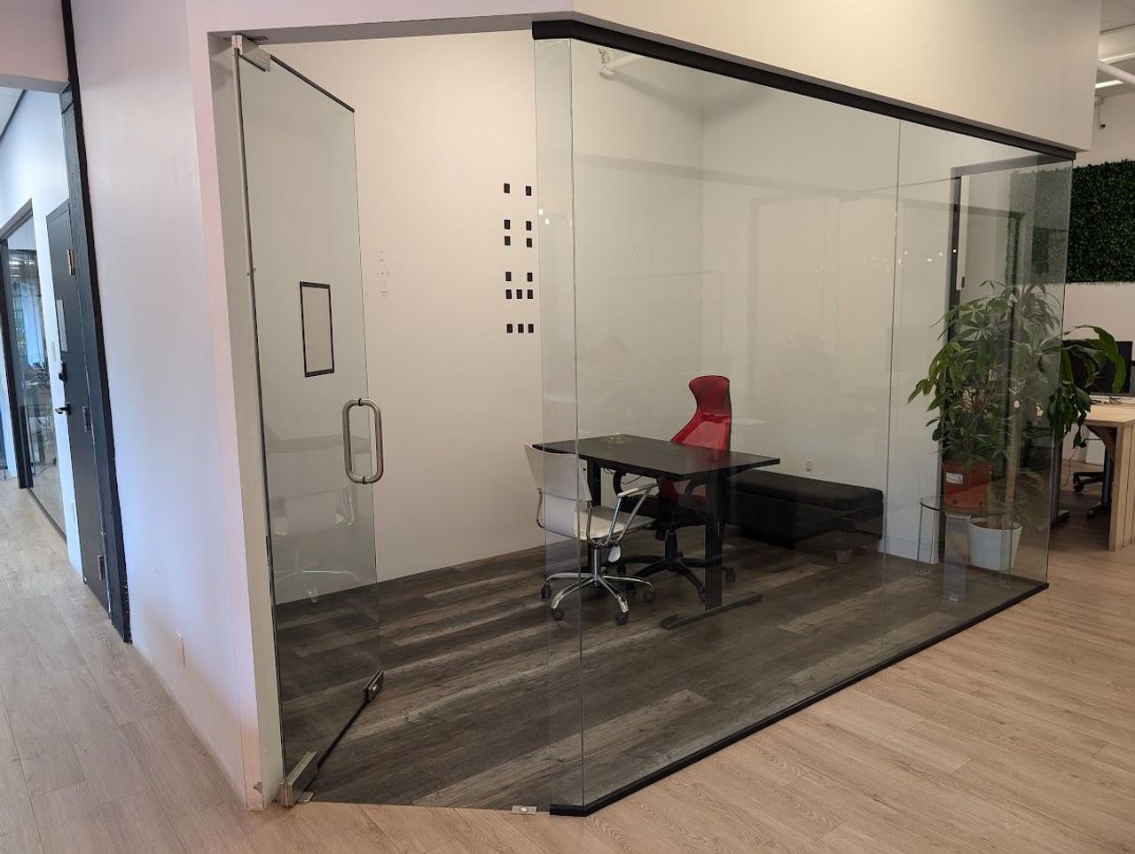 Montreal  Coworking space Private Offices image 1