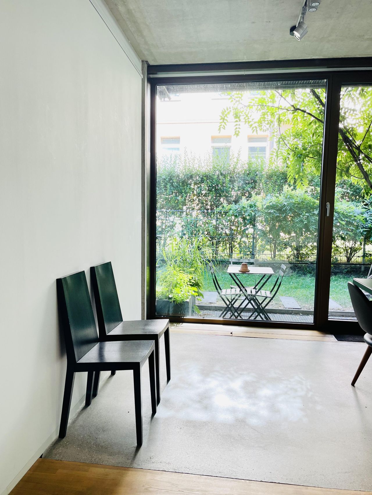 Berlijn Kreatives Meeting Vergaderzalen Meetingraum mit Garten image 8