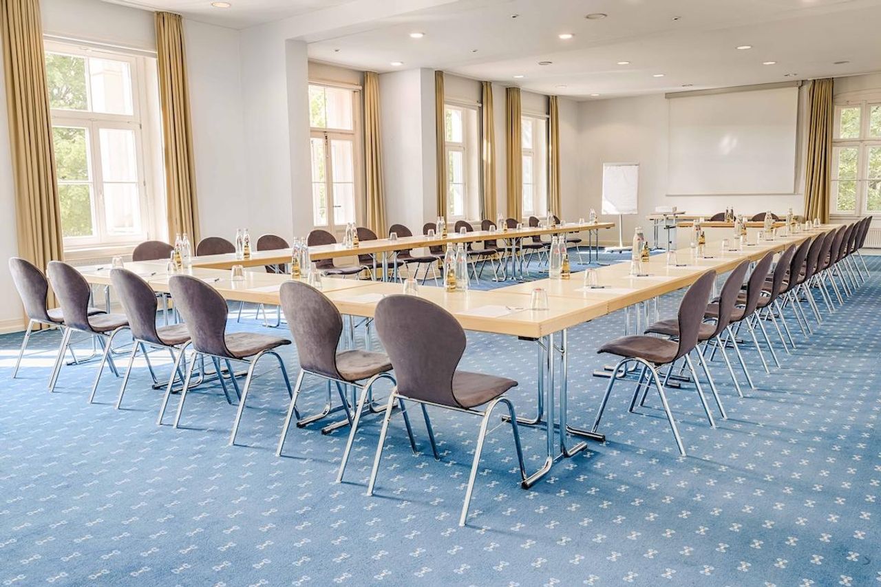 Bad Arolsen Party Veranstaltungsraum Foyer image 0