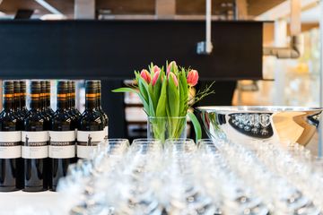 Leipzig Kreatives Meeting Function Room Se(e)minarraum mit Seeblick image 9