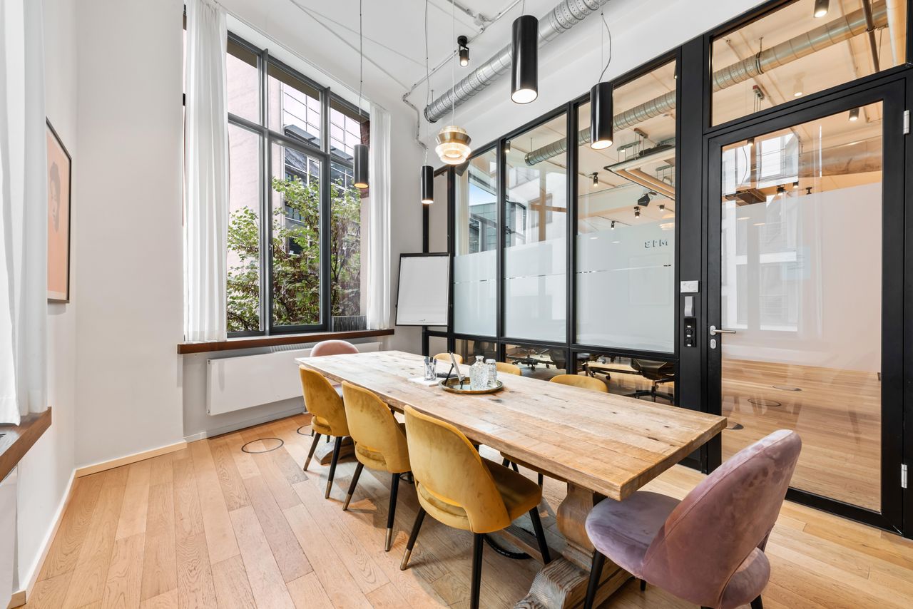 Hamburg Mobile Working Coworking spaces Meetingroom for up to 10 People image 2