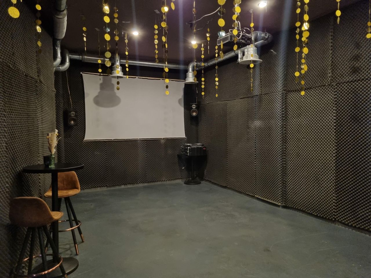 Berlin  Party room Bloom's Bar Berlin image 4