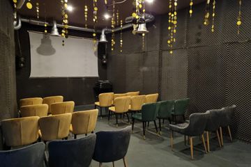 Berlin  Party room Bloom's Bar Berlin image 3