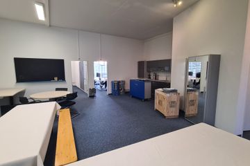 Basel  Office space 3er Büro direkt am SBB image 2