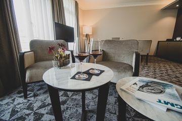 Rest der Welt Kundengespräch 411 image 1