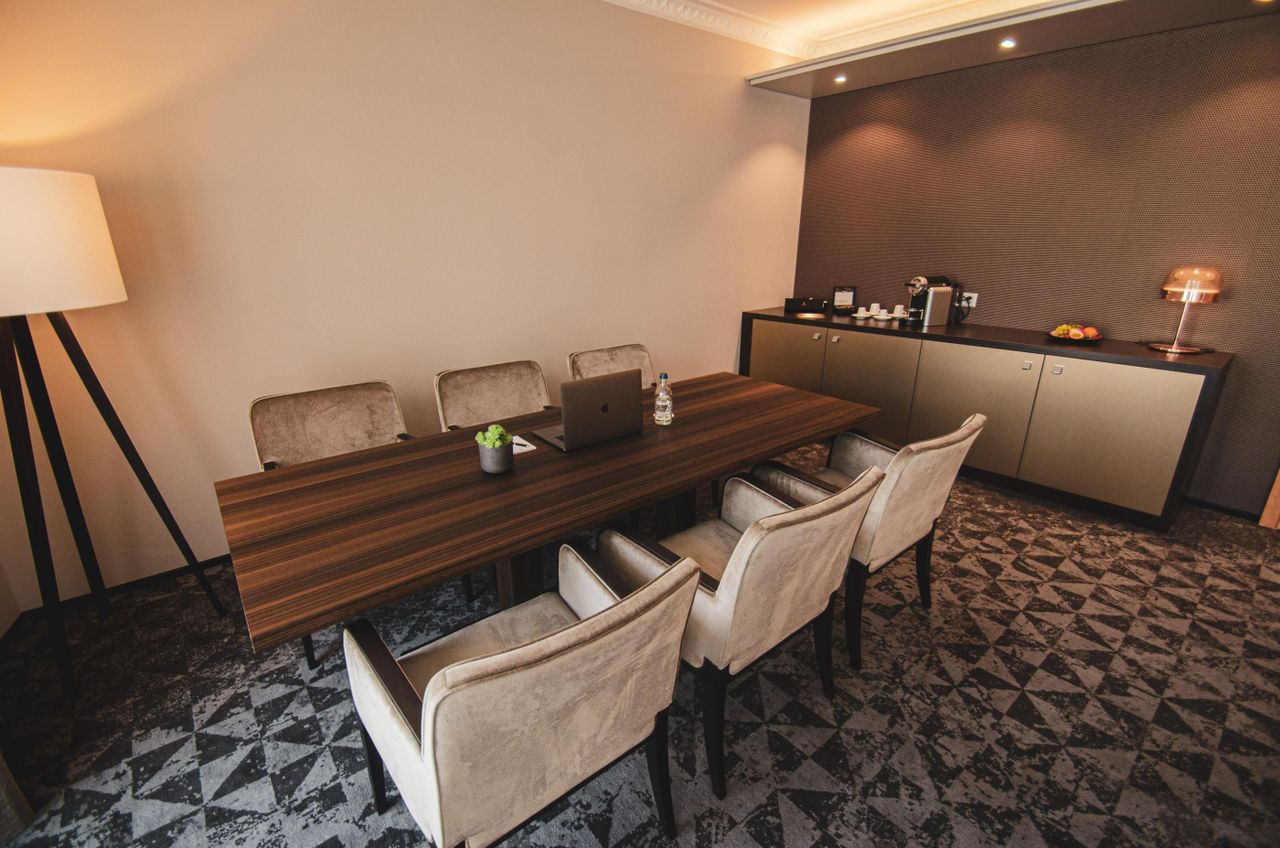 Rest of the World Kundengespräch  411 image 0