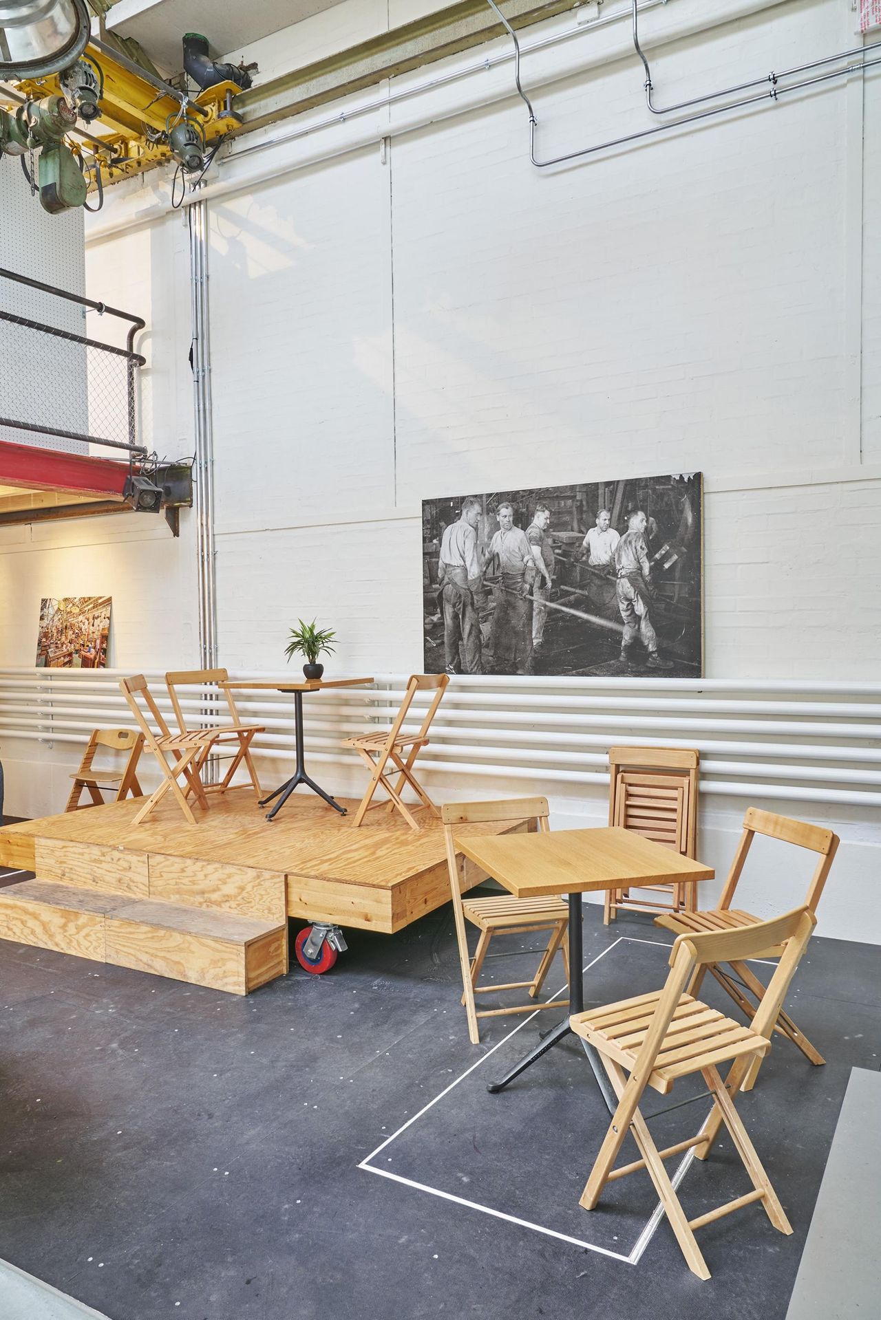 Rest of the World Networking-Event  Eventbereich / Ganze Halle image 2