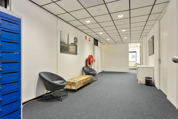 Breda Client Meeting Meeting room Blauwe behandelkamer image 1