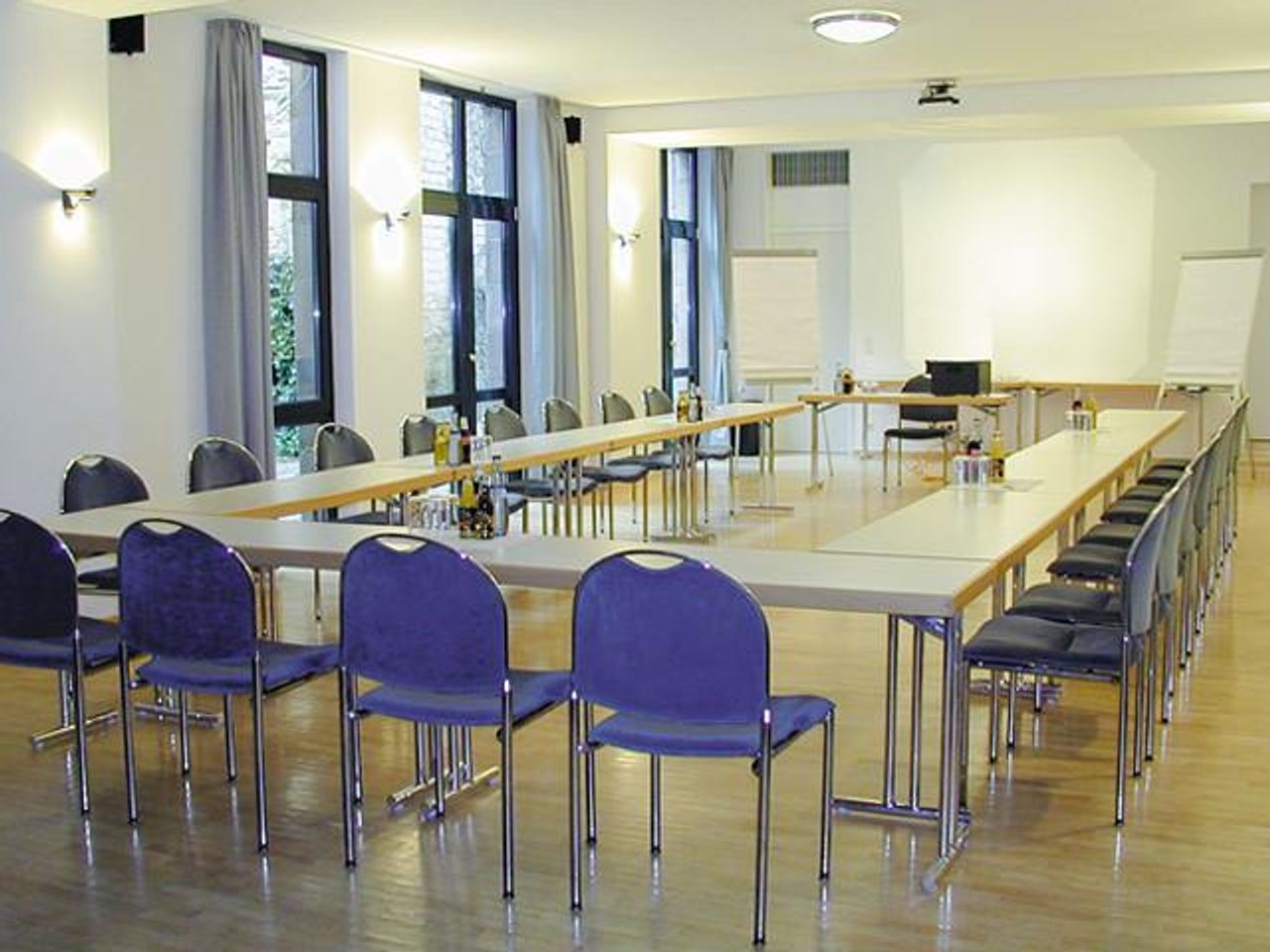 Nuremberg Offsite Meeting Boardroom Salon Agnes image 10