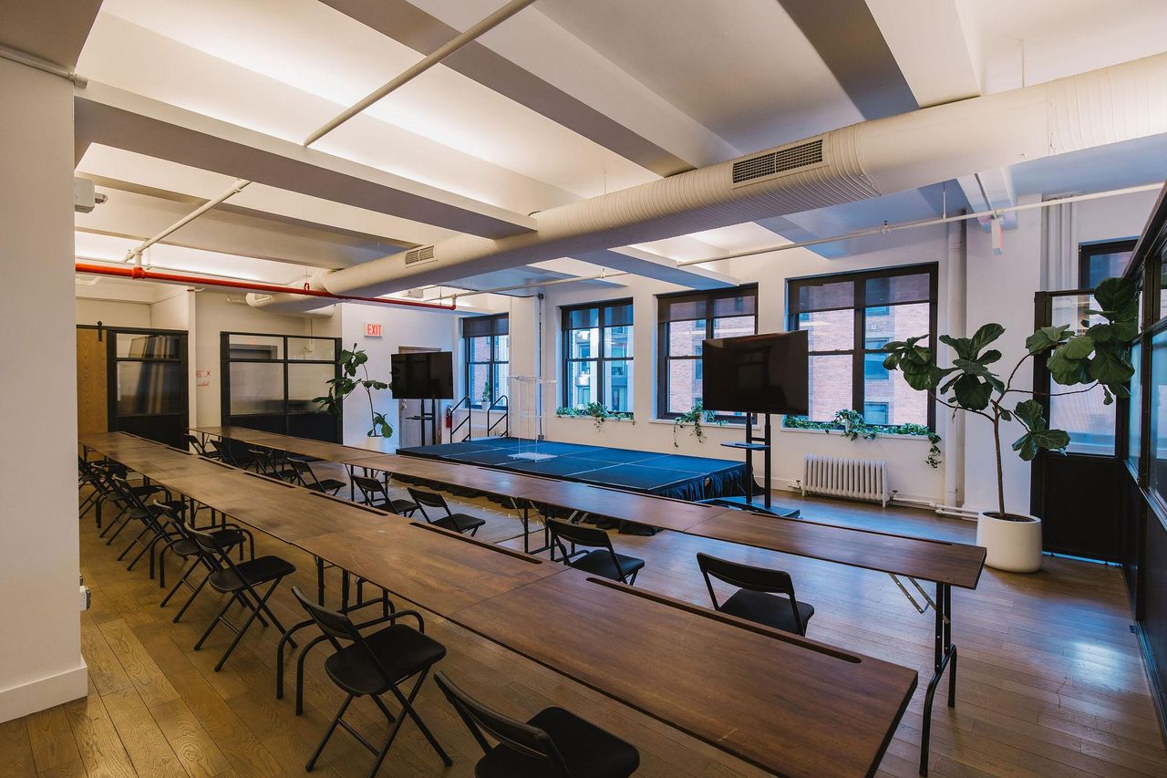 Rest der Welt  Eventlocation The Auditorium image 8