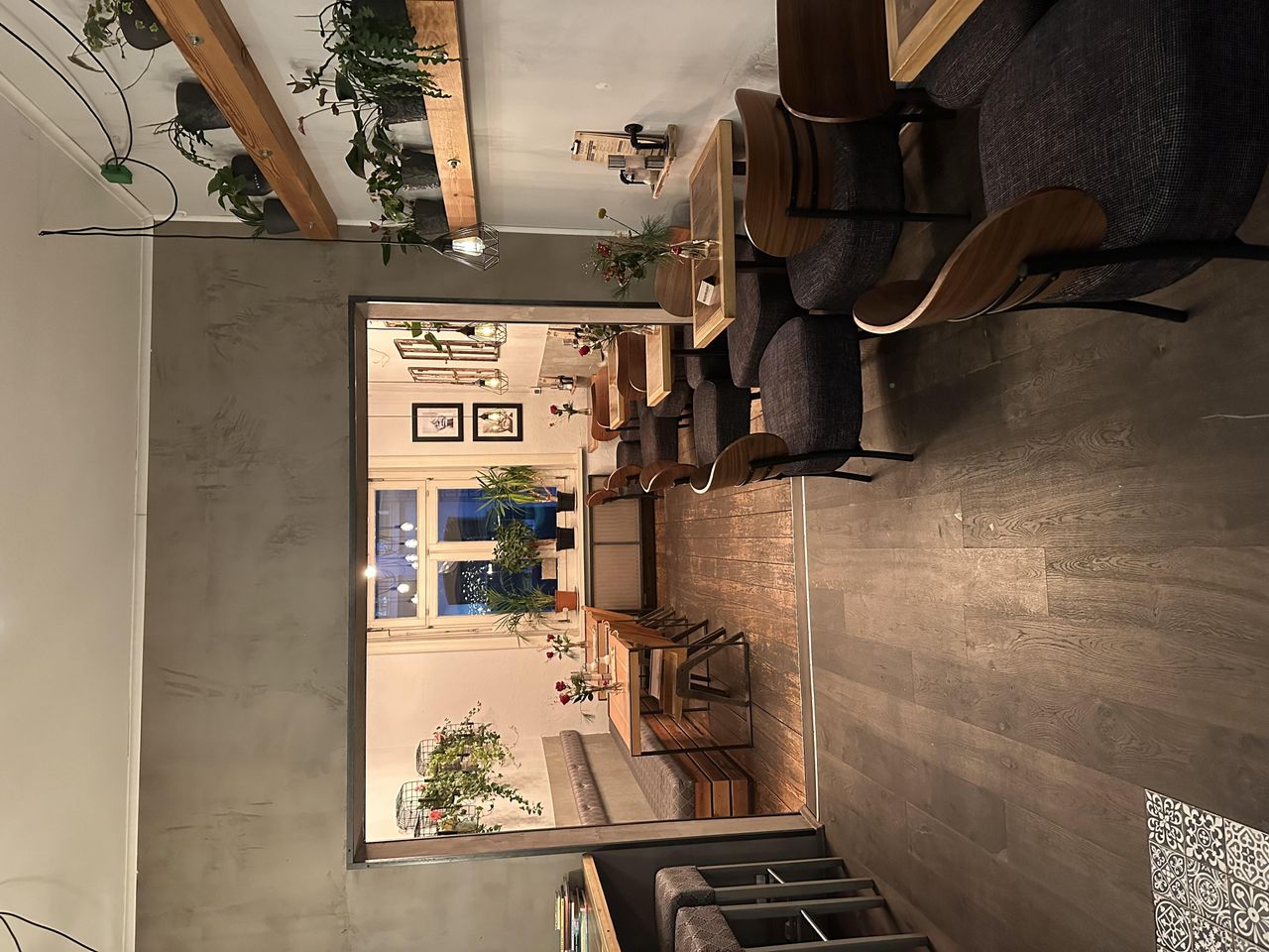 Hamburg  Cafe Rooster Cafe image 3