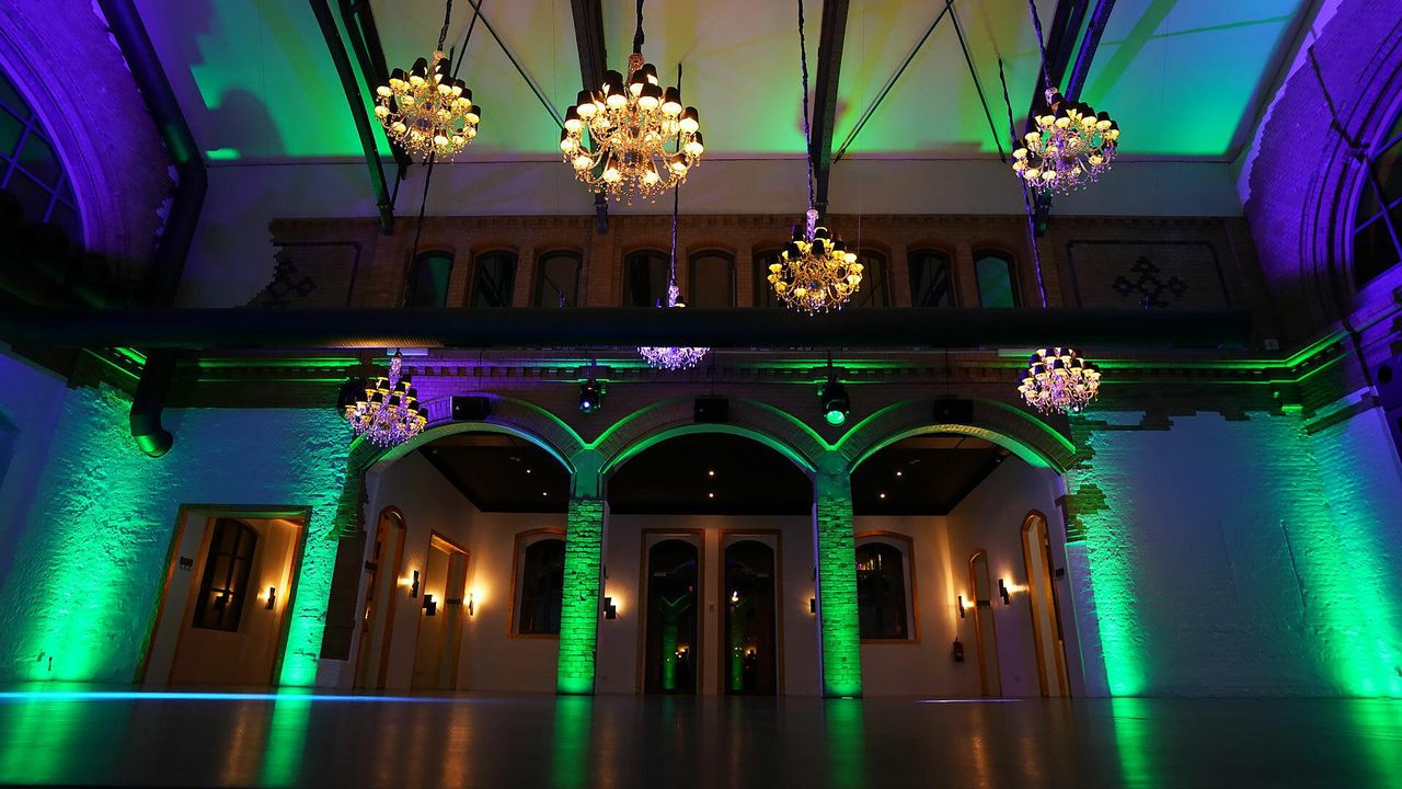 Berlin Präsentation Industriegebäude Eventlocation Wartehalle image 11