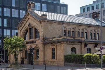 Berlin Präsentation Industriegebäude Eventlocation Wartehalle image 0