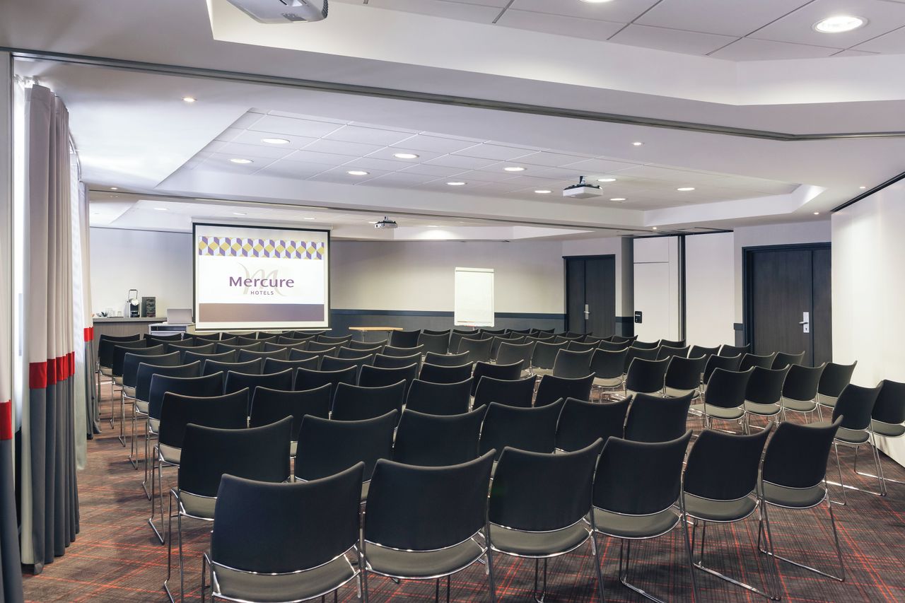 Paris training rooms Meeting room CHAMPS ELYSÉES + ARC DE TRIOMPHE+ GRANDE ARCHE Salon image 1