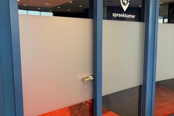 Steenwijk  Bedrijvencentrum Spreekkamer 4 image 1