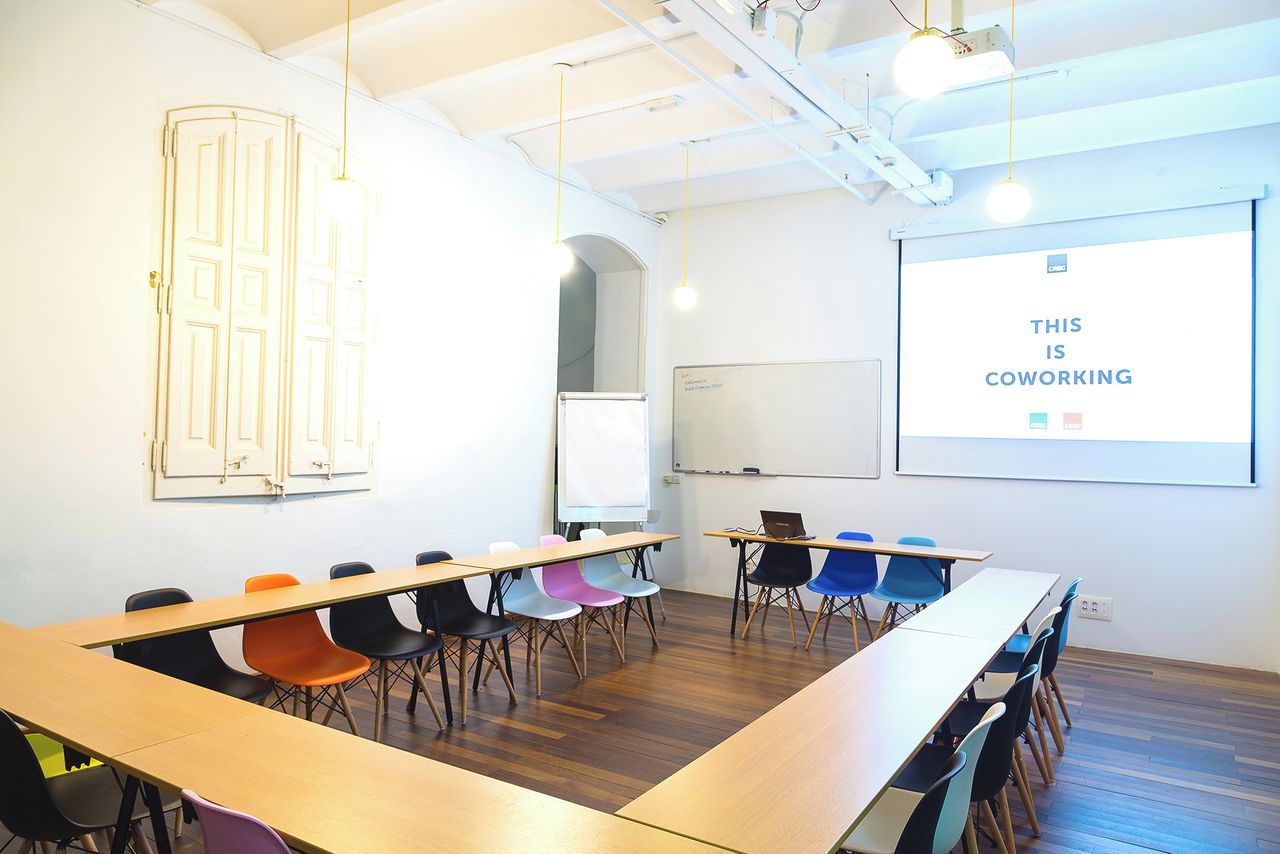 Barcelona seminar rooms Meeting room Sala Sheldon Cooper image 2