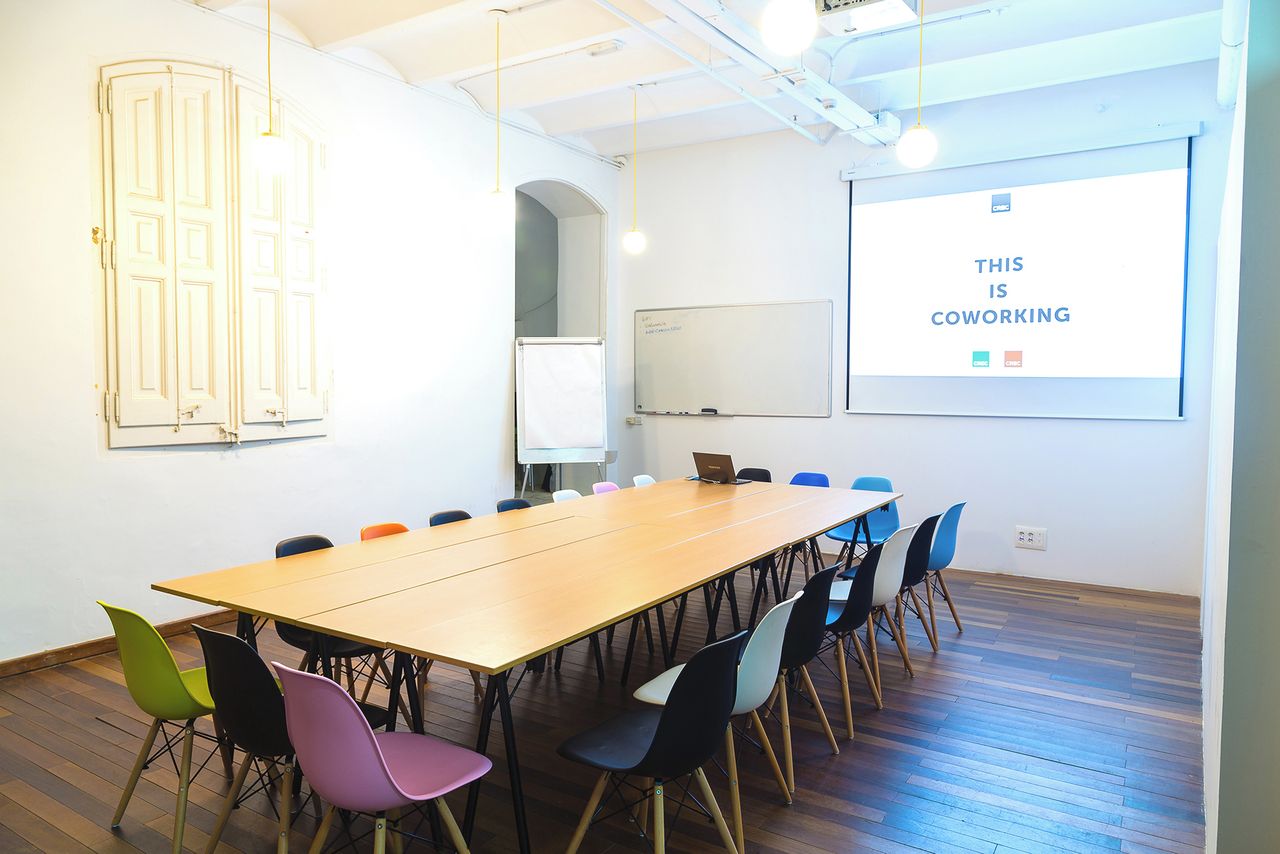 Barcelona seminar rooms Meeting room Sala Sheldon Cooper image 3