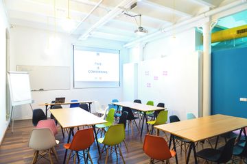 Barcelona seminar rooms Meeting room Sala Sheldon Cooper image 6