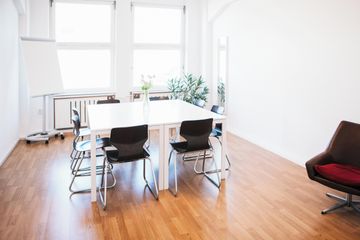 Berlin seminar rooms Meetingraum Doppelter Meeting room image 2