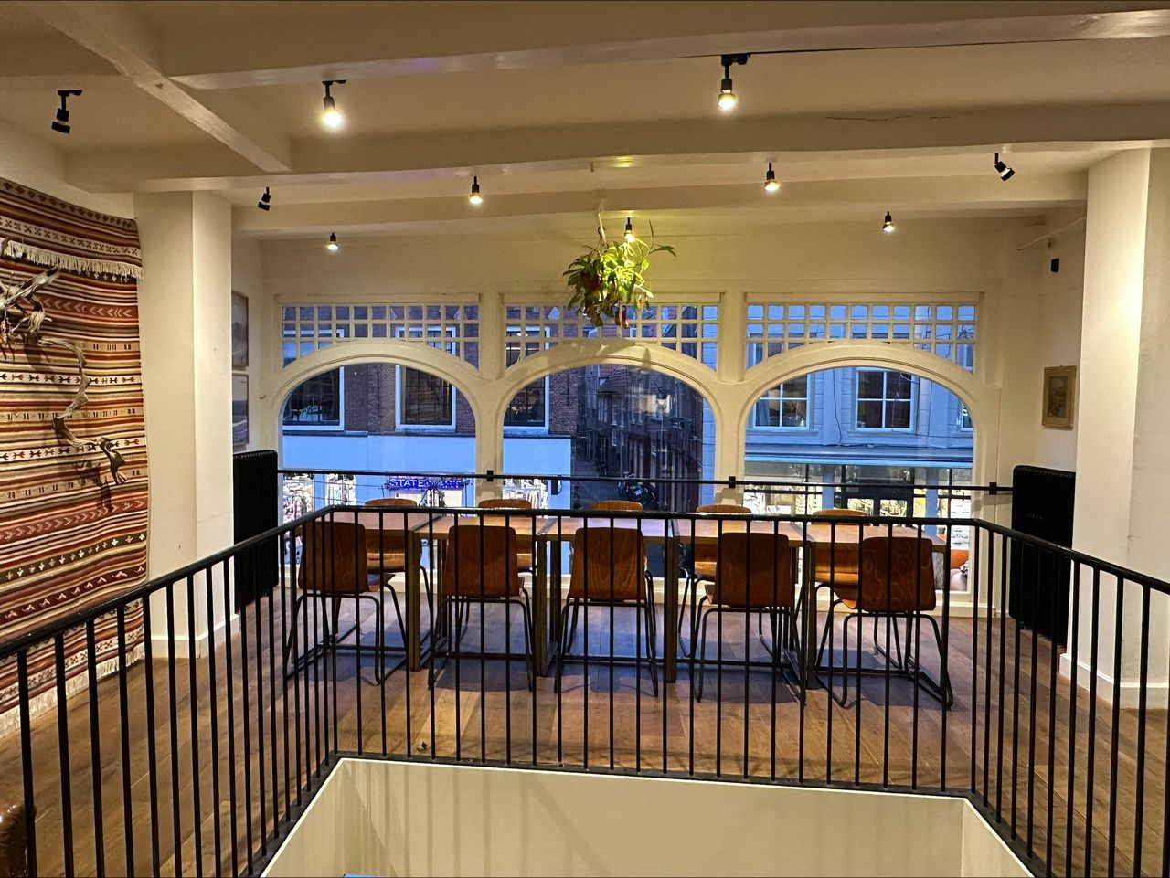 Overveen  Restaurant Cosy space second floor image 3