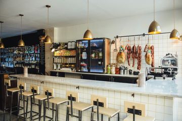 Paris workshop spaces Bar Microbrewery image 8